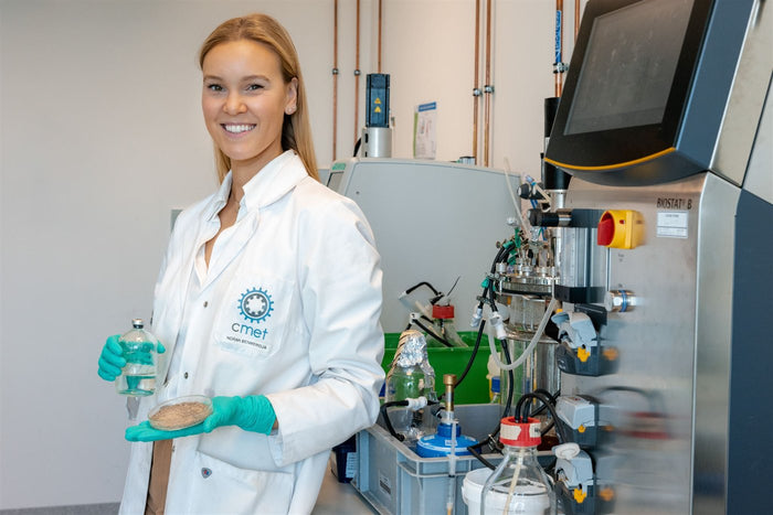 Norah Benmeridja in the lab